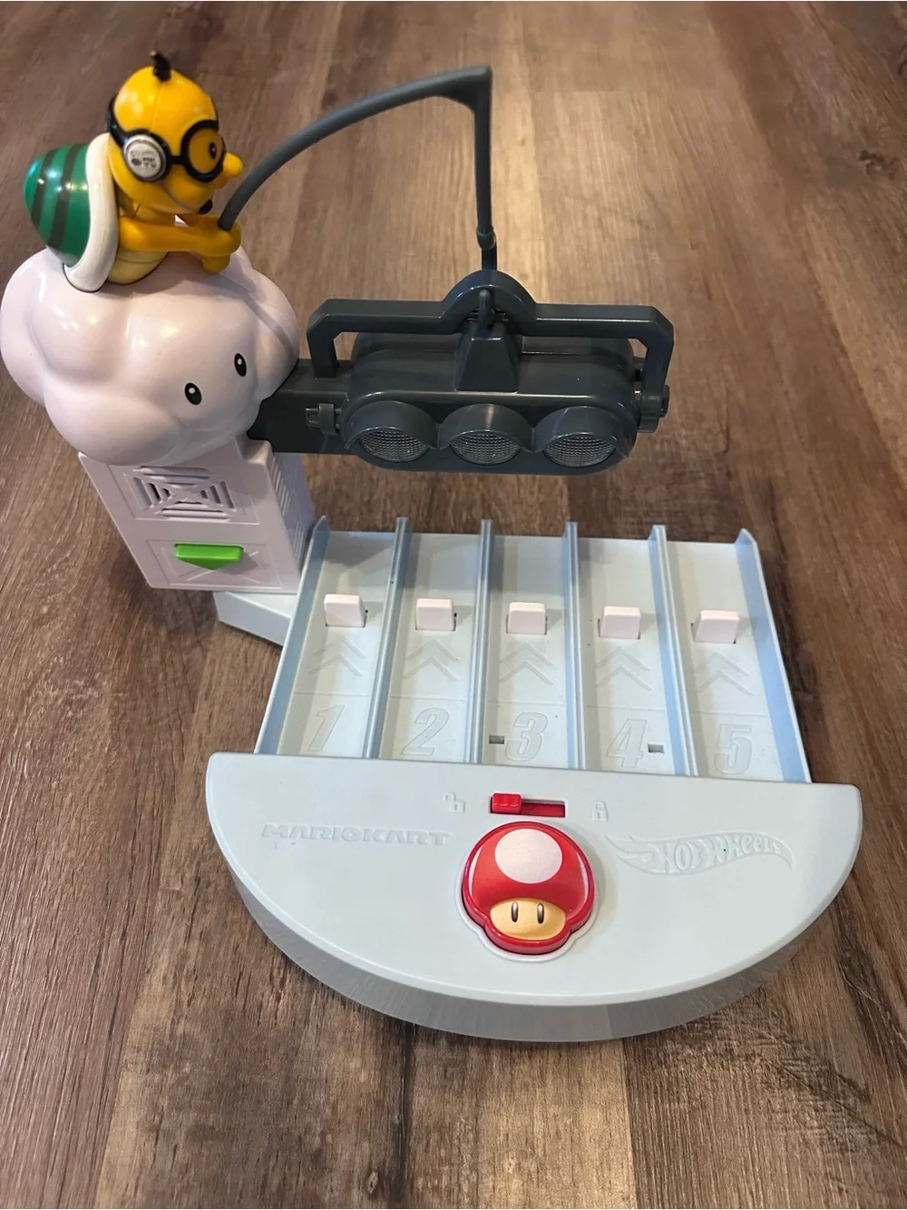 Nintendo Mario Kart Light Blue Track Starter with Lakitu Launcher